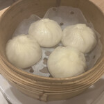 餃子 小籠包 福包酒場 - 小籠包、皮が破れないように…あぁ！