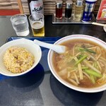 新華 - 細切り肉そば＋半チャーハン