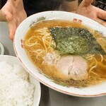 まるたかラーメン - 僕の「正油ラーメン」と「小ごはん」