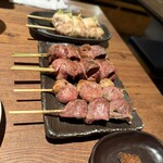 泉 - 串盛り合わせ5本+単品トロレバ