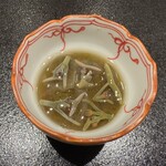 神田錦町 鮨たか晴 - 糸海蘊（佐渡島）・蓴菜