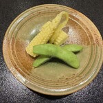 神田錦町 鮨たか晴 - ヤングコーンと枝豆