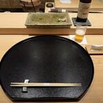 神田錦町 鮨たか晴 - テーブルセッティング・小瓶（キリン一番搾り）