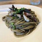 リトルネスト - イカ墨ソース