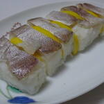 弥助寿司 - 小鯛押し寿司
