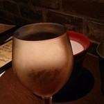 itariambarutoreotto - がぶ飲みワイン白　表面張力まで入れてくれます