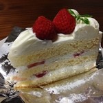 リサズケーキマーケット - ストロベリーショートケーキ