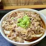 のぶ屋 - 輪切りの唐辛子かけたくなる肉肉しさ