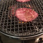 焼肉ホルモン 極 - 