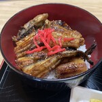 魚増鮮魚店 - お隣のお店(やまちゃん)で穴子丼にしてくれます
