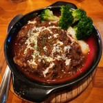 びすとろ 椿々 - 牛スジ肉の赤ワイン煮込み