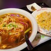 中国飯店 十七門 - 酸辣湯麺&半炒飯のセット(税込880円)
①酸辣湯麺②半炒飯③胡瓜の漬け物
うーん、私には全く合いませんでした。残念