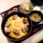 森の芽ぶき たまご舎 - 親子丼御膳