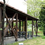 森の芽ぶき たまご舎 - 愛犬同伴可能な屋外席（テラス席）