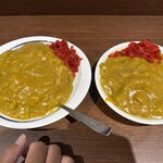 名物 万代そば - 左が普通盛580円。右がミニ450円。朝食にはミニで充分