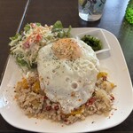 ビアンコ - チキンガパオライス