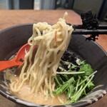 俺の創作らぁめん 極や 上野広小路店 - 