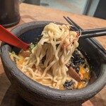 俺の創作らぁめん 極や 上野広小路店 - 