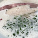 麺家 獅子丸 - 鶏白湯泡泡スープは絶品！