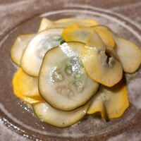 la buche - ズッキーニ 新玉ねぎ 芹 エゴマ フェンネル