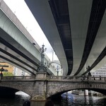 ささのや - 水面からの日本橋。