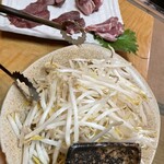 祥之家 - 5種盛りセットと追加のもやし