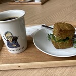 KANNON COFFEE - 濃厚抹茶ガナッシュとマスカルポーネのスコーンサンド