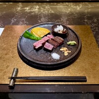 鉄板焼 雅 銀座 - 松阪牛のサーロイン(左)と
                    シャトーブリアン(右)の盛り合わせ 季節の焼野菜