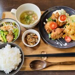 TOSHIYAnoGOHAN - トリプル(チキン南蛮、唐揚げ、エビチリマヨ) 1,800円 ごはん(中)