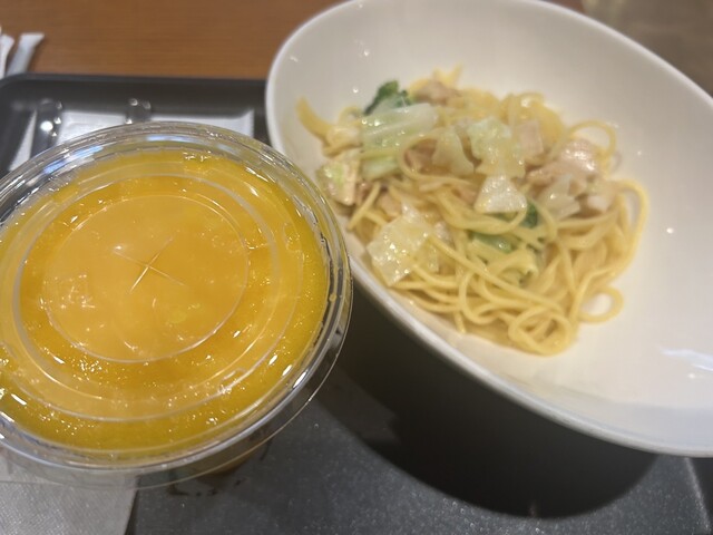 TULLY'S COFFEE Yoyogi Eki Kitaguchi Ten