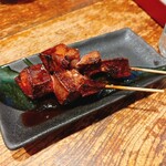 炭火やきとり あかしろ屋 - 