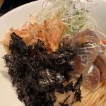 Fishmen - 入梅いわしと南高梅の冷やしそば具材アップ