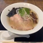 Fishmen - 貝と魚のアラ炊き中華そばライト