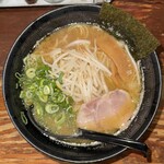 ラーメン五歩　 - 料理写真:醤油らーめん　780円
