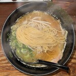 ラーメン五歩　 - ストレート中太麺
