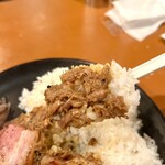 髙橋バーガー - リズムセッション限定マッサマンカレー