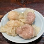 中華蕎麦にし乃 - 肉・海老ワンタン各2個