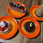 トシ・ヨロイヅカ アトリエ - 