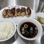 餃子の肉太郎 - 