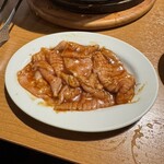 炭火焼肉ホルモン まるは - 