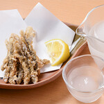 とり八 - どじょう唐揚 フローズンみぞれ酒