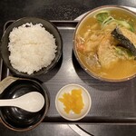 だいきうどん - 料理写真:えび天カレーうどんセット　890円
