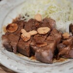 厚切りレアとんかつ やまとん - 