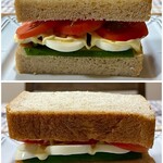 メゾンカイザー - 料理写真:全粒粉食パンを使って朝食にサンドイッチ♪
トマトに胡瓜、ゆで卵スライス&マヨネーズ（味の素）