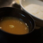 Oomiya - 味噌汁、メシ