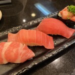 グルメ廻転寿司 　まぐろ問屋　めぐみ水産 - 