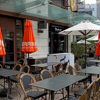 grigio la tavola - 