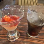 ガスト - 料理写真:ごろっと白桃のゼリーとドリンクバー
