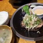 山本のハンバーグ 大塚店 - 野菜がどっさり