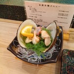 秀寿司 - 調子に乗って頼んだホッキ貝です。火を通してもらっています